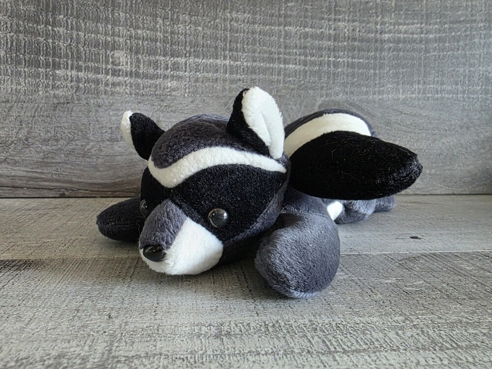 Stuffed Plush Vintage Raccoon 9" by DAN DEE Vintage G34